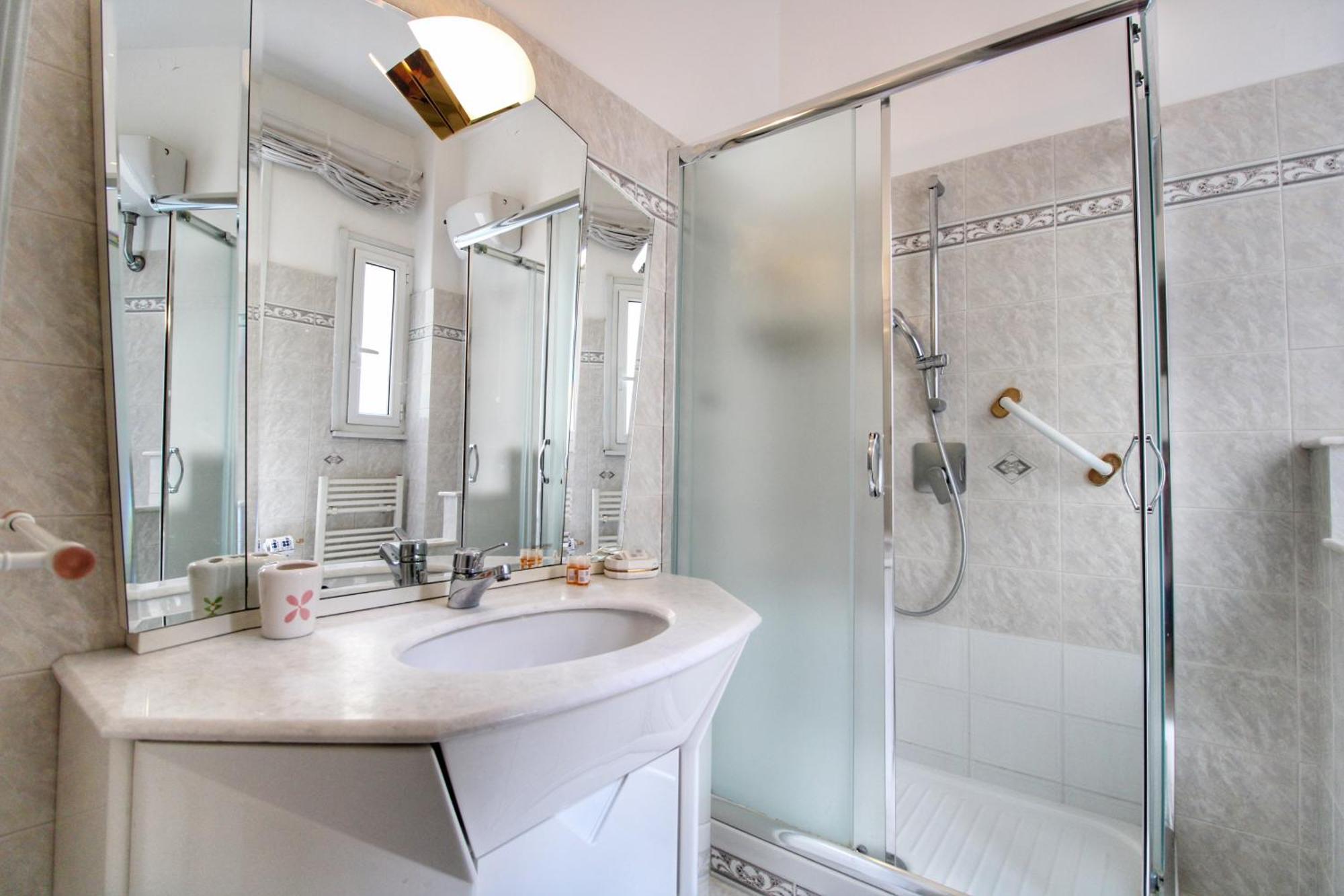 Garibaldi Apartment In Trastevere By Yourhost Рим Екстер'єр фото