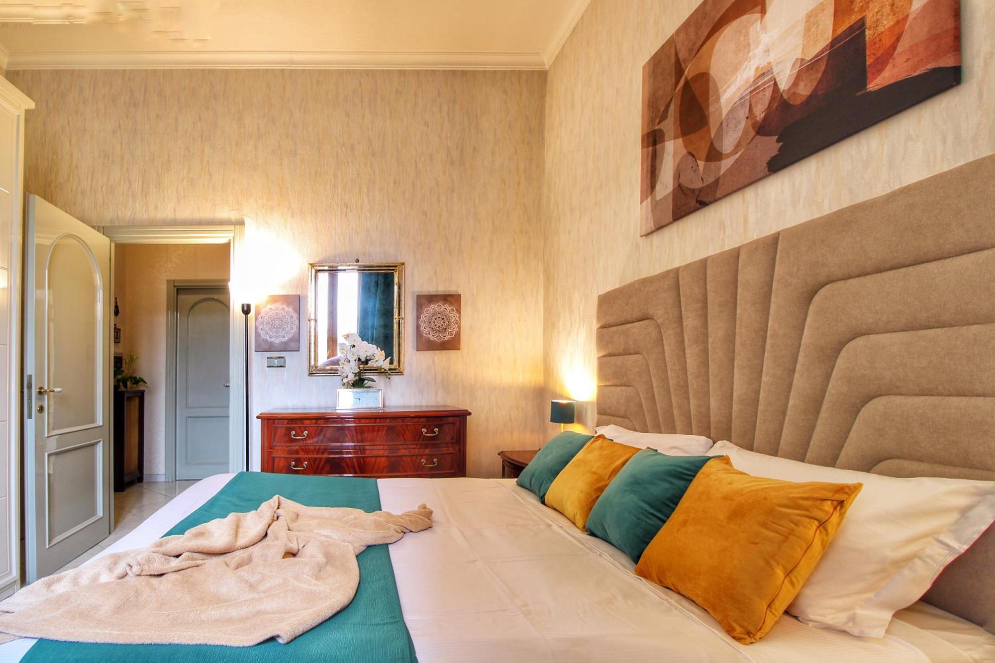 Garibaldi Apartment In Trastevere By Yourhost Рим Екстер'єр фото